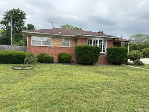 9829 Chatham Ave, Allen Park, MI 48101