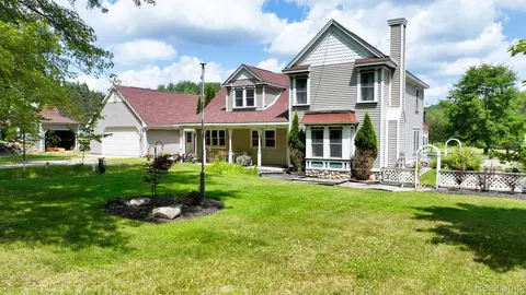 3733 N Hoover Ave, Hamilton, MI 48624