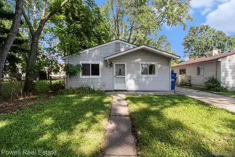 7642 Arcola Ave, Westland, MI 48185