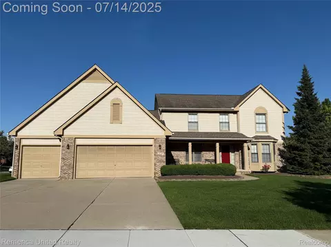 18506 Glengarry Dr, Livonia, MI 48152