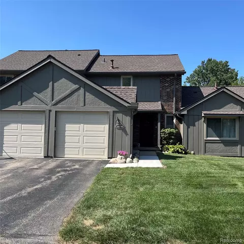 44736 Lynn Dr, Plymouth, MI 48170
