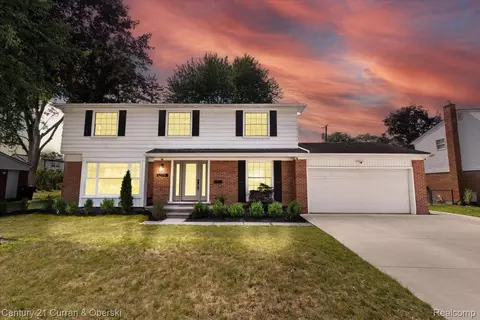 15379 Huff St, Livonia, MI 48154