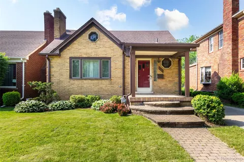 1565 Superior Blvd, Wyandotte, MI 48192