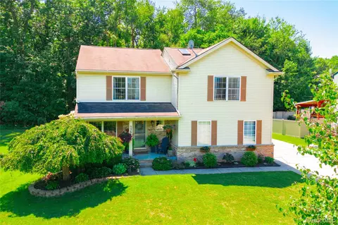 52657 Huntley Ave, New Baltimore, MI 48047