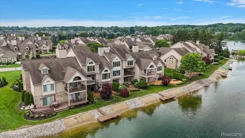 18268 Blue Heron Pointe Dr, Northville, MI 48168