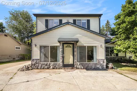 4420 Pinedale Ave, Village Of Clarkston, MI 48346