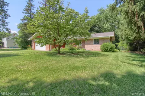 13702 Lenmoore Rd, Van Buren, MI 48111
