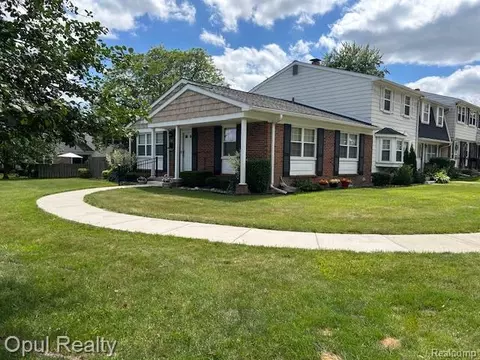 19663 Ironwood Ct, Northville, MI 48167
