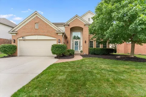 1561 Glengarry Blvd, Canton, MI 48188
