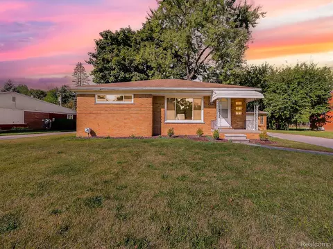 2314 Middlebelt Rd, West Bloomfield, MI 48324