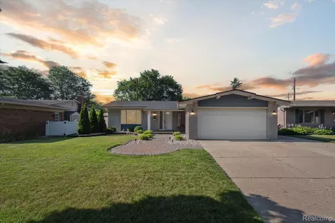 38291 Summers St, Livonia, MI 48154