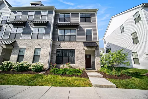 2965 Aughton Rd, Ann Arbor, MI 48105
