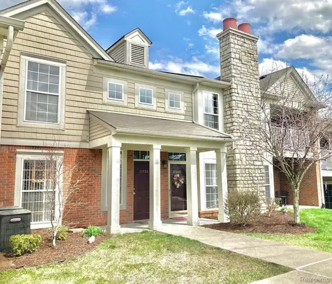 21934 Hartford Way, Macomb, MI 48042