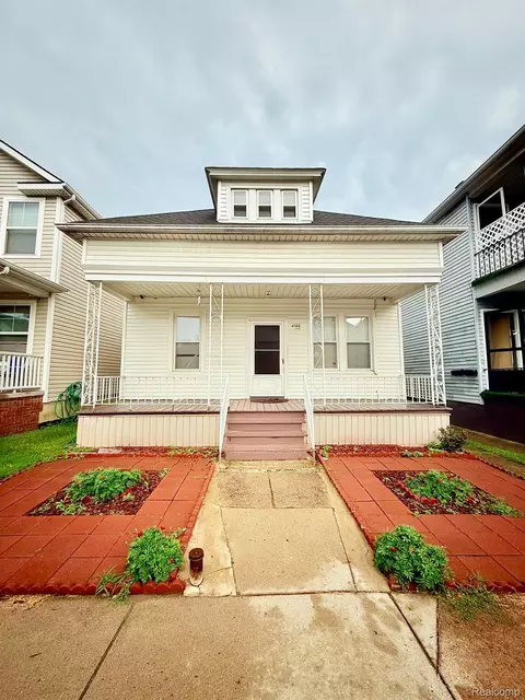 3122 Belmont St, Hamtramck, MI 48212