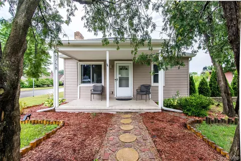 5758 N Parent St, Westland, MI 48185