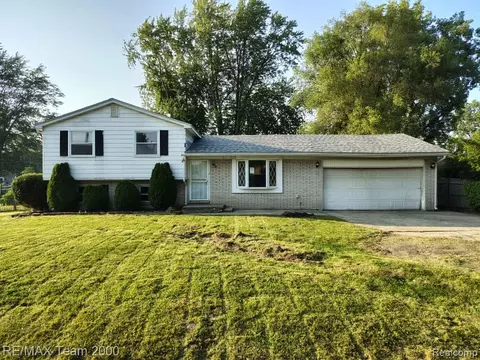 35872 Vinewood St, Romulus, MI 48174