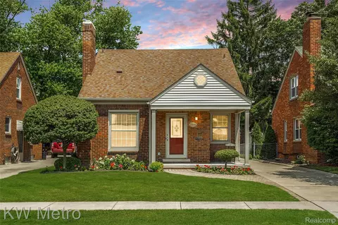 23644 Buckingham St, Dearborn, MI 48128