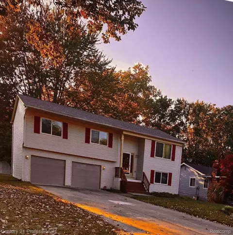 1605 N Hanlon St, Westland, MI 48185