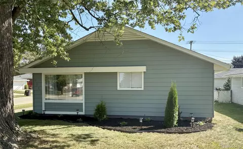 7803 Roosevelt St, Taylor, MI 48180