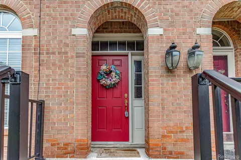 20110 Rodeo Ct, Southfield, MI 48075