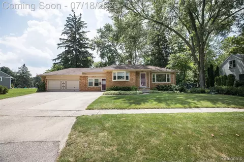 212 Detroit St, Saline, MI 48176