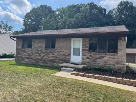 33681 Union Ct, Westland, MI 48186