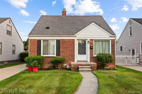 2004 Chestnut St, Dearborn, MI 48124