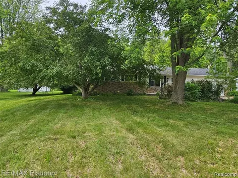 1320 W Wilson Rd, Vienna, MI 48420
