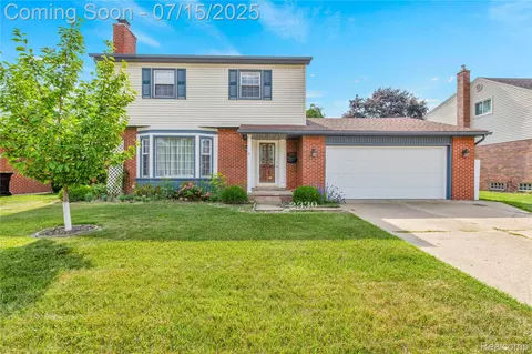 2330 Cambridge St, Trenton, MI 48183