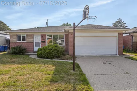 27821 Wagner Dr, Warren, MI 48093