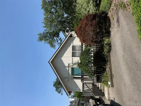 730 Wallace St, Birmingham, MI 48009