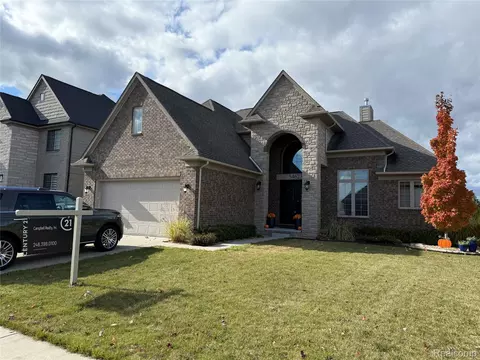 54623 Lawson Creek Dr, Shelby Township, MI 48316