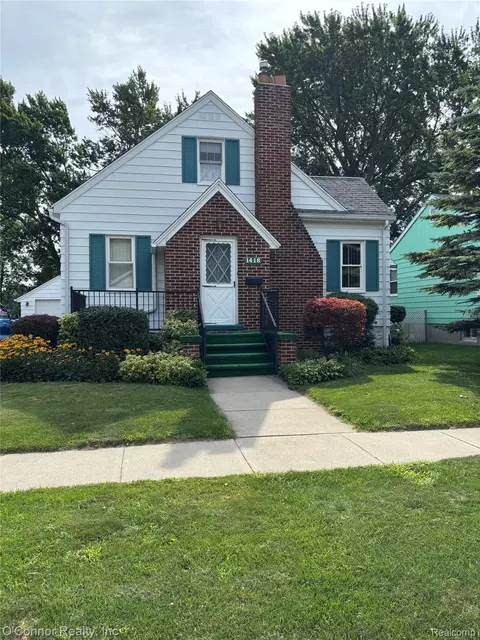 1418 20th St, Port Huron, MI 48060
