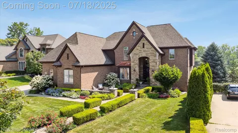 18678 Marble Head Dr, Northville, MI 48168
