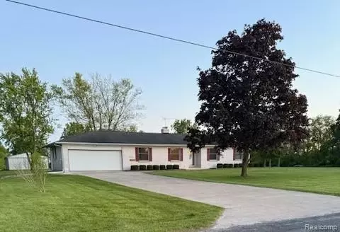 10603 Milwaukee Rd, Macon, MI 49229