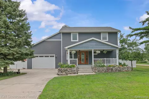 10933 Chicago Rd, Warren, MI 48093