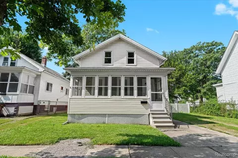 520 E 2nd St, Monroe, MI 48161 photo 1