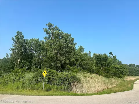 000 Farwell St, Chesterfield, MI 48047