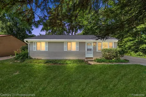2654 Frankson Ave, Rochester Hills, MI 48307