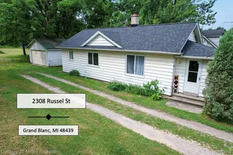 2308 Russell St, Grand Blanc, MI 48439