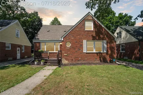 23561 Geneva St, Oak Park, MI 48237