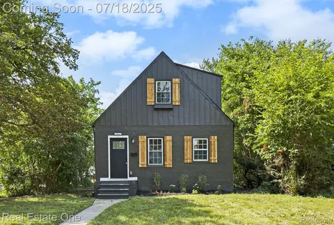 2111 Wiltshire Rd, Berkley, MI 48072