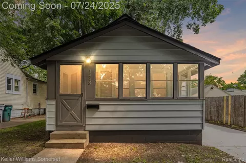 1443 E George Ave, Hazel Park, MI 48030