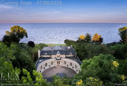 1010 Lake Shore Rd, Village Of Grosse Pointe Shores, MI 48236