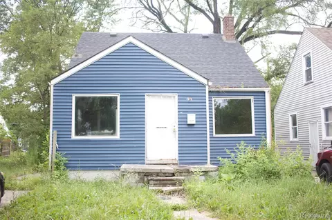 7401 Auburn St, Detroit, MI 48228