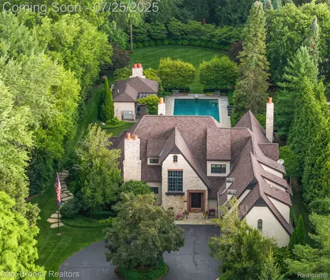 72 Lone Pine Rd, Bloomfield Hills, MI 48304
