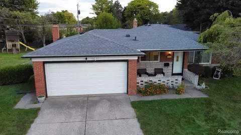 3500 Chard Ave, Warren, MI 48092