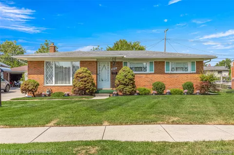 6545 N Charlesworth St, Dearborn Heights, MI 48127