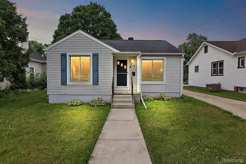 507 W Main St, Durand, MI 48429