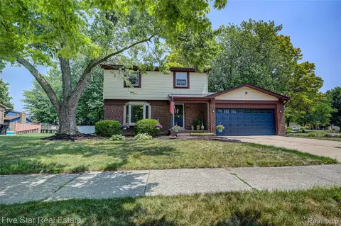 21953 Hall Rd, Trenton, MI 48183